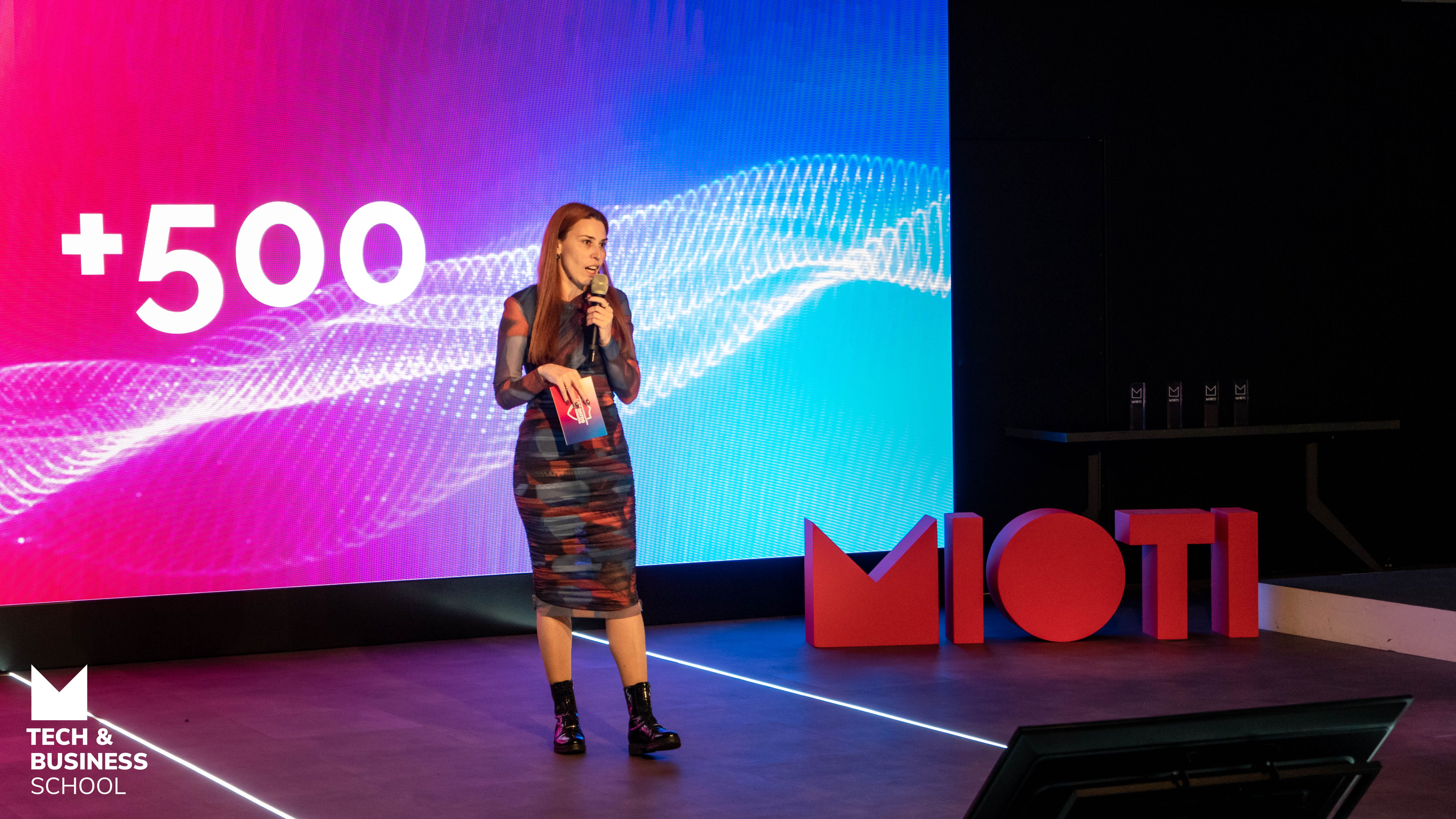 Nuestra CEO, Fabiola Pérez, inaugura el acto