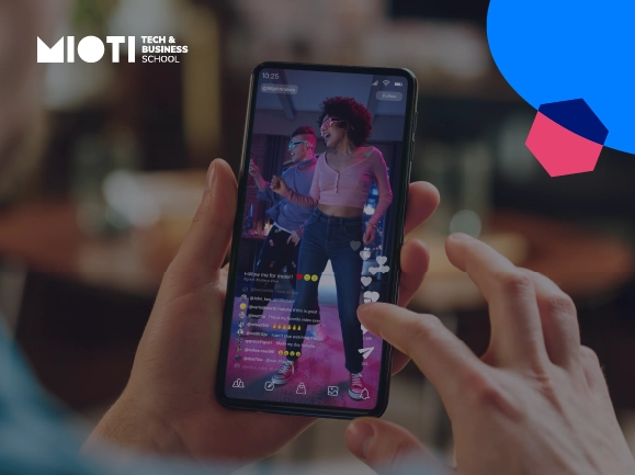 Las 5 redes sociales que mejorarán tu perfil profesional